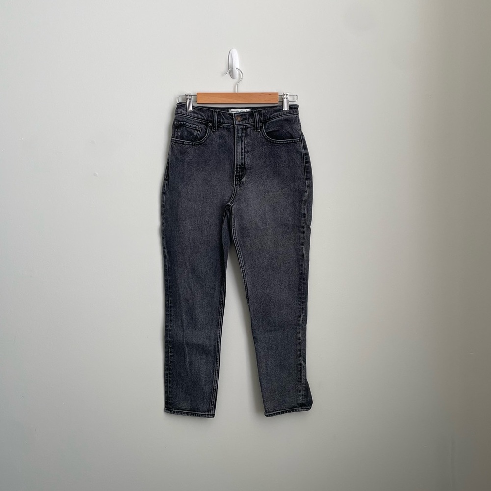 Abercrombie & Fitch Women's Faded Black The Mom High Rise Straight Leg Jeans